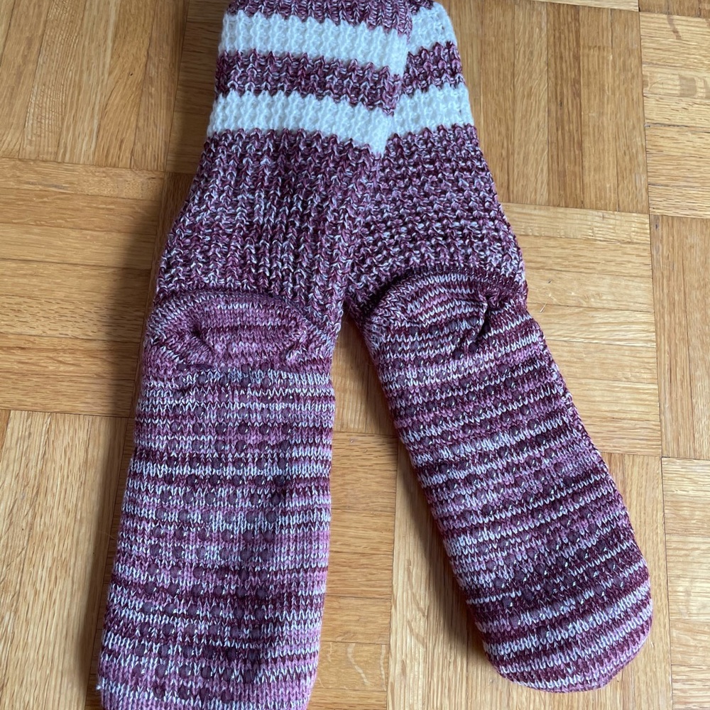Bench Slipper Socks - Picture 3 of 5